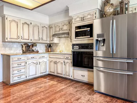 Kitchen - 408 Bois D Arc Borger Tx 79007, Borger, TX 79007 photo 2 of 3