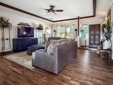 Living - 408 Bois D Arc Borger Tx 79007, Borger, TX 79007 photo 1 of 4