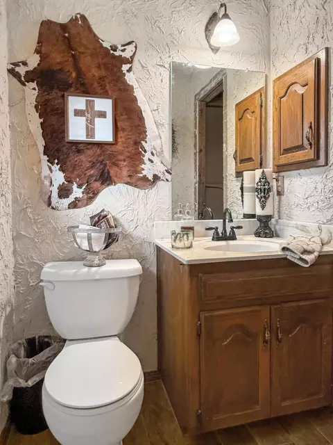 Bath - 408 Bois D Arc Borger Tx 79007, Borger, TX 79007 photo 3 of 3