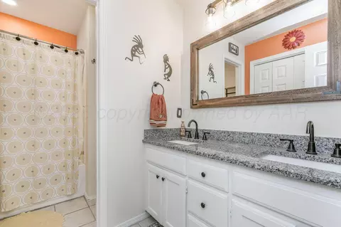 Bath - 6702 Rio Lobo Street Amarillo Tx 79110 St, Amarillo, TX 79110 photo 3 of 4