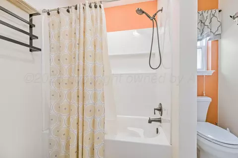 Bath - 6702 Rio Lobo Street Amarillo Tx 79110 St, Amarillo, TX 79110 photo 4 of 4