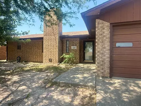 318 N Wilhelm Avenue Stinnett Tx 79083 Ave, Stinnett, TX 79083