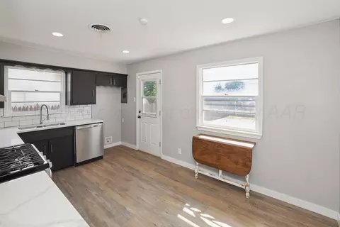 Kitchen - 4304 S Bonham Street Amarillo Tx 79110 St, Amarillo, TX 79110 photo 1 of 3