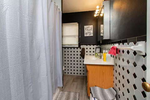 Bath - 4007 Parker Street Amarillo Tx 79110 St, Amarillo, TX 79110 photo 1 of 1