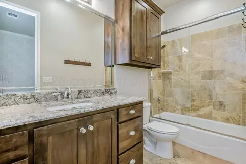 Bath - 6508 Tatum Circle Amarillo Tx 79119-1204 Cir, Amarillo, TX 79119 photo 5 of 7