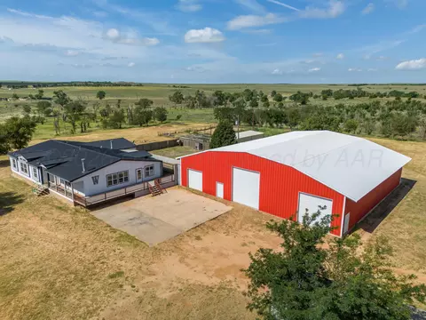 8040 County Road 2 Mobeetie Tx 79061, Mobeetie, TX 79061