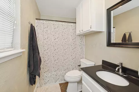 Bath - 5142 Royce Drive Amarillo Tx 79110-3011 Dr, Amarillo, TX 79110 photo 1 of 3