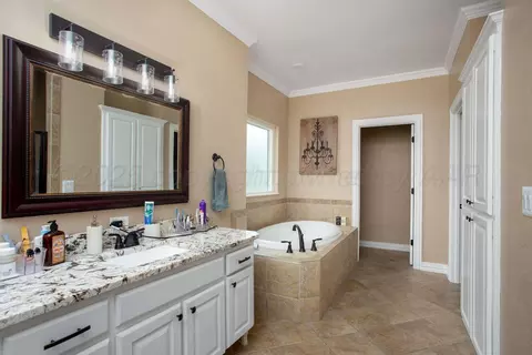Bath - 6106 Purple Sage Circle Amarillo Tx 79124-1321 Cir, Amarillo, TX 79124 photo 1 of 6