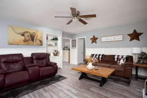 Living - 4448 Mesa Circle Amarillo Tx 79109-5342 Cir, Amarillo, TX 79109 photo 3 of 3