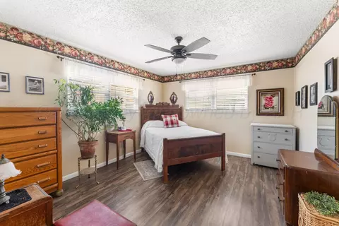 Bedroom - 1301 Cooley Drive Borger Tx 79007 Dr, Borger, TX 79007 photo 1 of 4