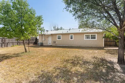 Exterior - 1301 Cooley Drive Borger Tx 79007 Dr, Borger, TX 79007 photo 2 of 5