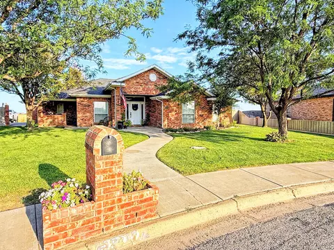 3417 Garrett Drive Perryton Tx 79070 Dr, Perryton, TX 79070