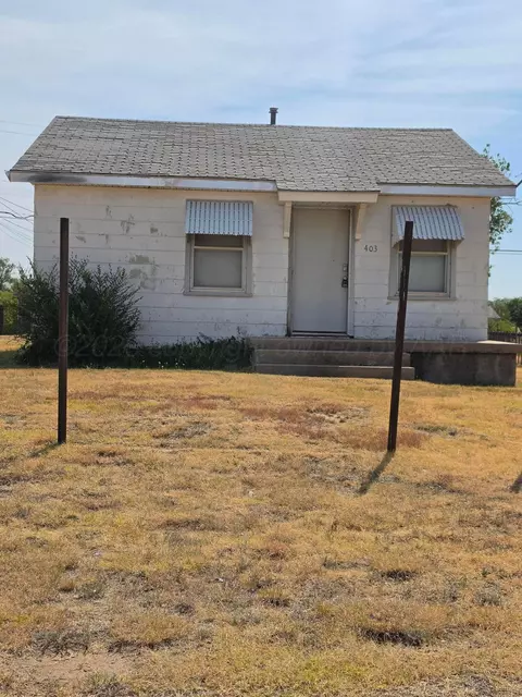 403 S Davis Avenue Stinnett Tx 79083 Ave, Stinnett, TX 79083