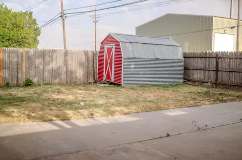Exterior - 505 SW 45th Avenue Amarillo Tx 79110 Ave, Amarillo, TX 79110 photo 2 of 3