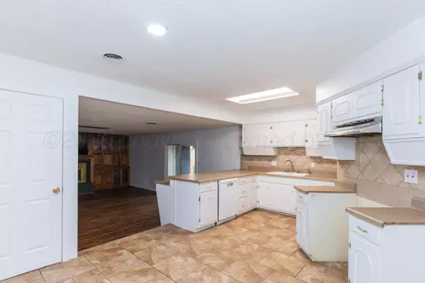 Kitchen - 2901 S Apache Street Amarillo Tx 79103-5601 St, Amarillo, TX 79103 photo 1 of 2