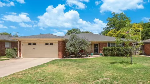 2307 Larry Street Amarillo Tx 79106-4620 St, Amarillo, TX 79106
