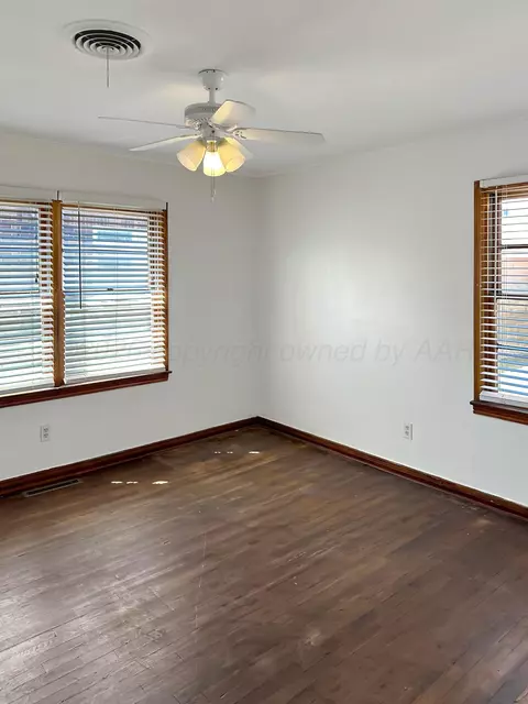 Bedroom - 325 Austin Street Borger Tx 79007 St, Borger, TX 79007 photo 1 of 3