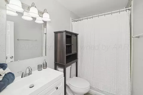 Bath - 4613 S Lipscomb Street Amarillo Tx 79110-2621 St, Amarillo, TX 79110 photo 1 of 1