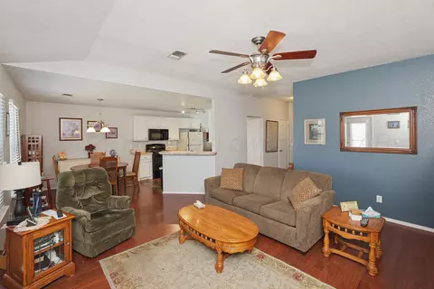 Living - 1120 Shasta Drive Amarillo Tx 79110-3522 Dr, Amarillo, TX 79110 photo 2 of 2