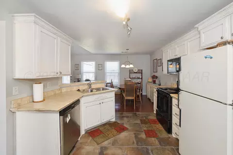 Kitchen - 1120 Shasta Drive Amarillo Tx 79110-3522 Dr, Amarillo, TX 79110 photo 3 of 3