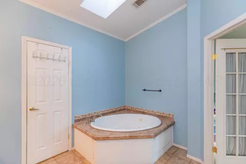 Bath - 4009 Echo Drive Amarillo Tx 79108-5361 Dr, Amarillo, TX 79108 photo 2 of 6