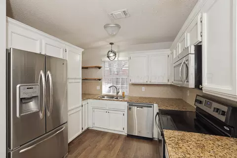 Kitchen - 1005 Sterling Drive Amarillo Tx 79110-3501 Dr, Amarillo, TX 79110 photo 1 of 3