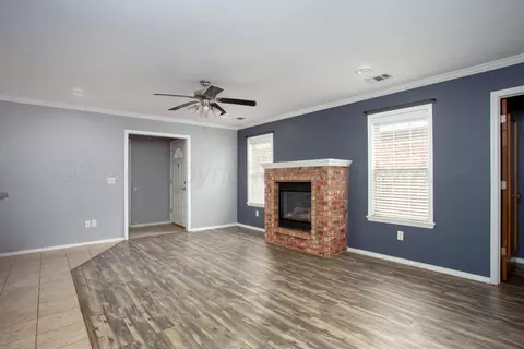 Living - 4534 Steffi Court Amarillo Tx 79110-1748 Ct, Amarillo, TX 79110 photo 3 of 7
