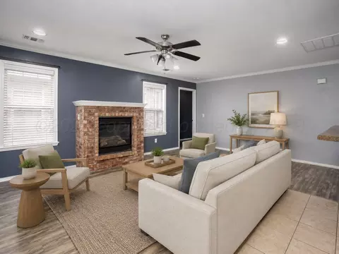 Living - 4534 Steffi Court Amarillo Tx 79110-1748 Ct, Amarillo, TX 79110 photo 2 of 7