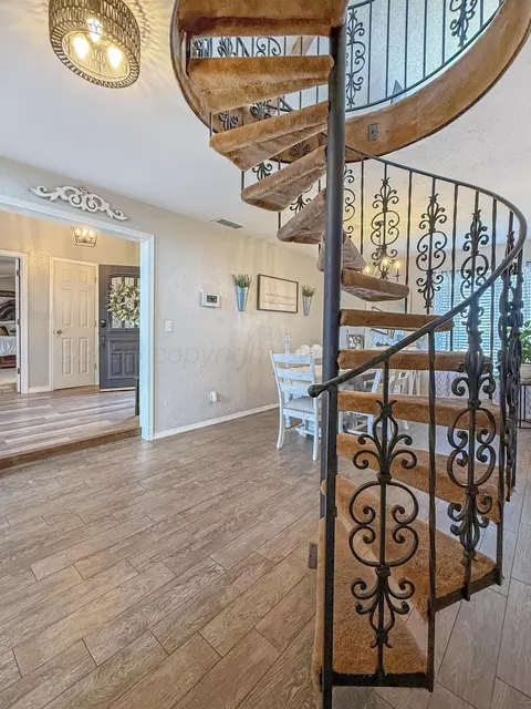 Entry Way - 304 Gardner Street Borger Tx 79007 St, Borger, TX 79007 photo 4 of 6