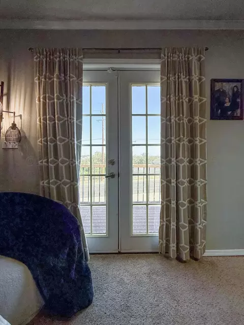 Entry Way - 304 Gardner Street Borger Tx 79007 St, Borger, TX 79007 photo 6 of 6