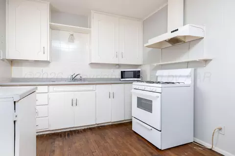 Kitchen - 4219 Gables Street Amarillo Tx 79110-2124 St, Amarillo, TX 79110 photo 2 of 2