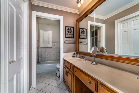 Bath - 228 Skycrest Street Borger Tx 79007 St, Borger, TX 79007 photo 3 of 3