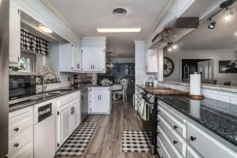 Kitchen - 228 Skycrest Street Borger Tx 79007 St, Borger, TX 79007 photo 1 of 4