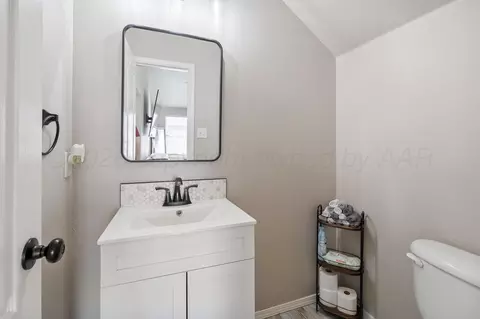 Bath - 1003 Pikes Peak Drive Amarillo Tx 79110-2602 Dr, Amarillo, TX 79110 photo 1 of 5
