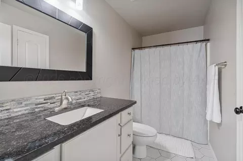 Bath - 1003 Pikes Peak Drive Amarillo Tx 79110-2602 Dr, Amarillo, TX 79110 photo 2 of 5