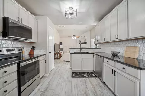 Kitchen - 1003 Pikes Peak Drive Amarillo Tx 79110-2602 Dr, Amarillo, TX 79110 photo 1 of 3
