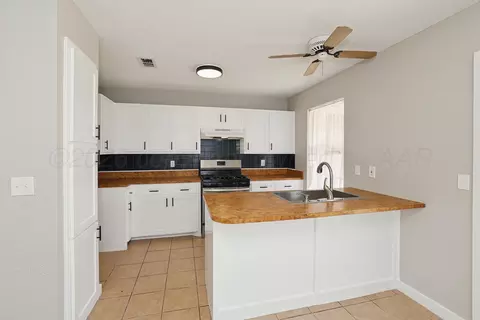 Kitchen - 2203 Troveta Drive Amarillo Tx 79110 Dr, Amarillo, TX 79110 photo 2 of 4