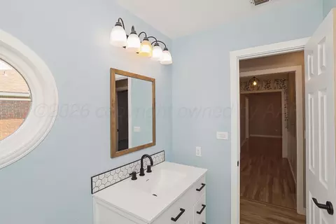 Bath - 2203 Troveta Drive Amarillo Tx 79110 Dr, Amarillo, TX 79110 photo 4 of 4