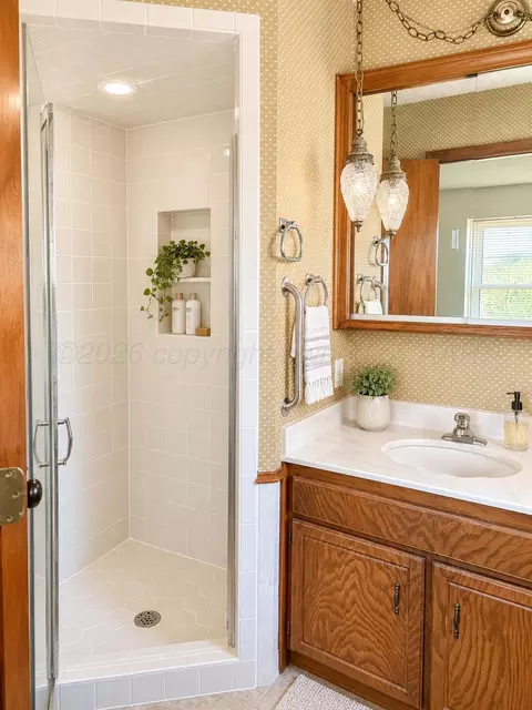 Bath - 1100 Sugarloaf Drive Amarillo Tx 79110-3517 Dr, Amarillo, TX 79110 photo 2 of 2
