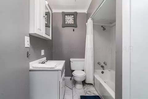 Bath - 420 Union Street Borger Tx 79007 St, Borger, TX 79007 photo 1 of 2