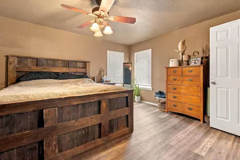 Bedroom - 390 Sun Road Amarillo Tx 79072 Rd, Plainview, TX 79072 photo 1 of 1