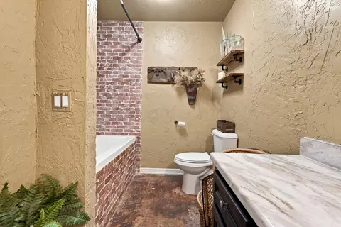Bath - 390 Sun Road Amarillo Tx 79072 Rd, Plainview, TX 79072 photo 3 of 3