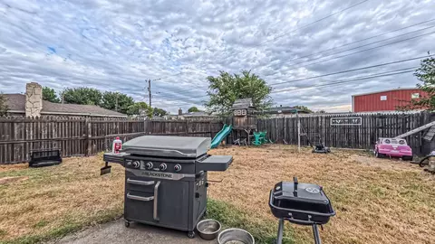 Exterior - 128 Willowick Street Borger Tx 79007 St, Borger, TX 79007 photo 4 of 4