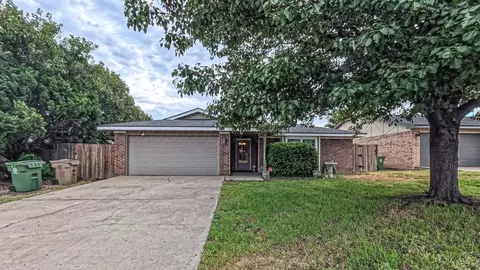 Exterior - 128 Willowick Street Borger Tx 79007 St, Borger, TX 79007 photo 1 of 4