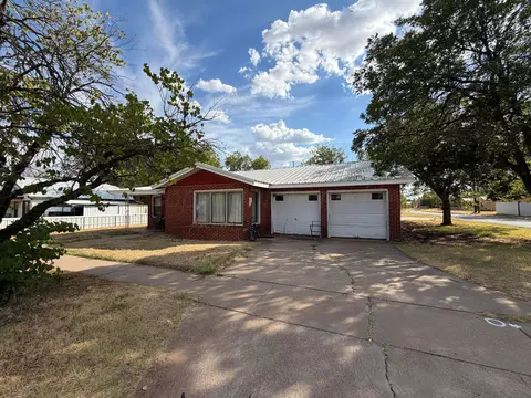 700 Avenue D Se Childress Tx 79201, Childress, TX 79201