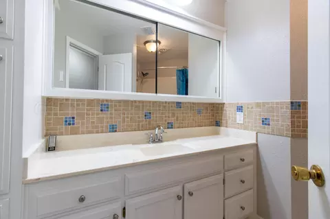 Bath - 4211 Rondo Avenue Amarillo Tx 79110-4163 Ave, Amarillo, TX 79110 photo 2 of 6