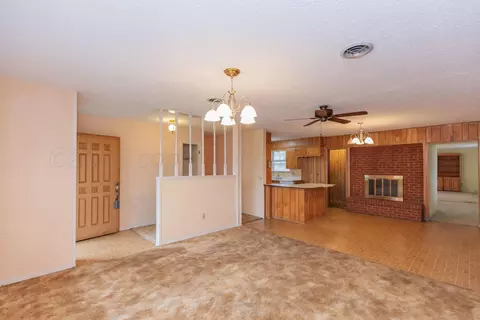 Living - 716 Fairlane Street Amarillo Tx 79108-4218 St, Amarillo, TX 79108 photo 4 of 6