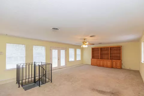 Living - 716 Fairlane Street Amarillo Tx 79108-4218 St, Amarillo, TX 79108 photo 5 of 6