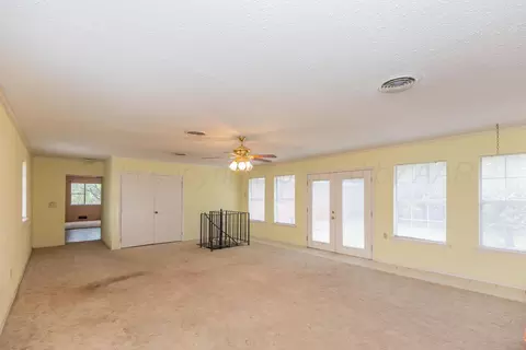 Living - 716 Fairlane Street Amarillo Tx 79108-4218 St, Amarillo, TX 79108 photo 6 of 6