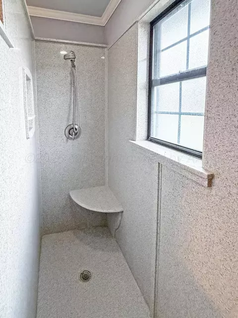 Bath - 311 Bois D Arc Borger Tx 79007, Borger, TX 79007 photo 1 of 6